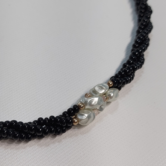 Vintage Twisted Freshwater Pearl and Black Glass Seed Beads Necklace - Picture 5 of 10